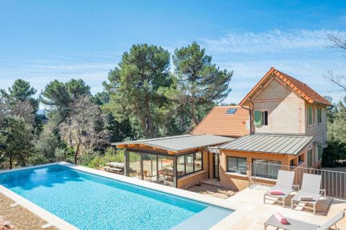 For Me Formidable — Roussillon
