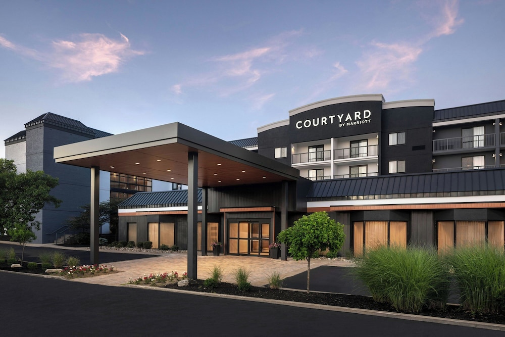 Courtyard By Marriott Cleveland Beachwood — Beachwood