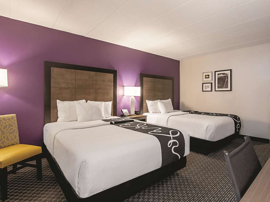 La Quinta Inn & Suites by Wyndham Portland DT Maine Med - photo 34