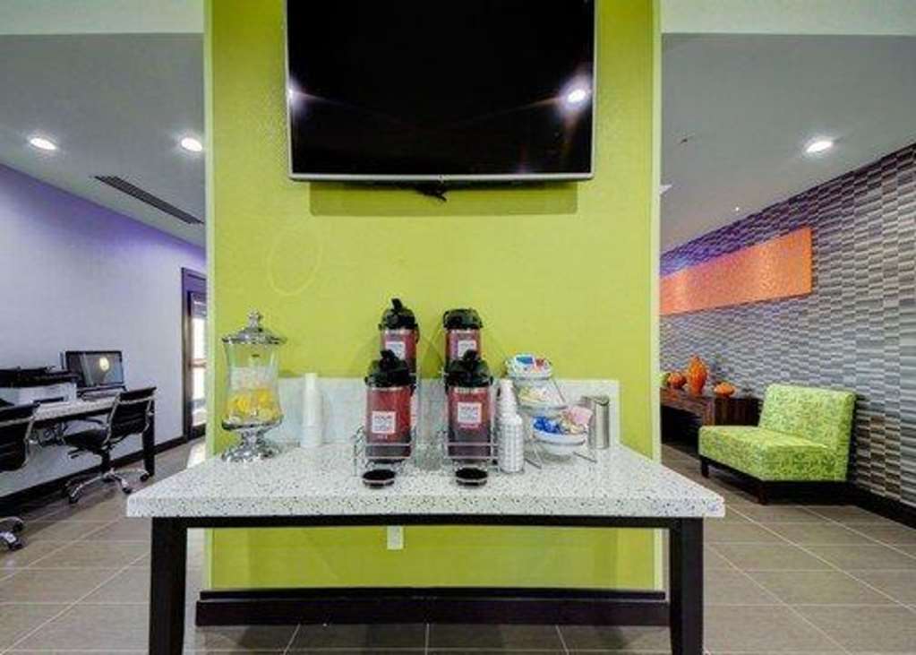 Comfort Inn & Suites Tulsa I 44 West Rt 66 - photo 4