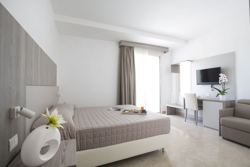 Forte Due Hotel — Vieste — photo 3