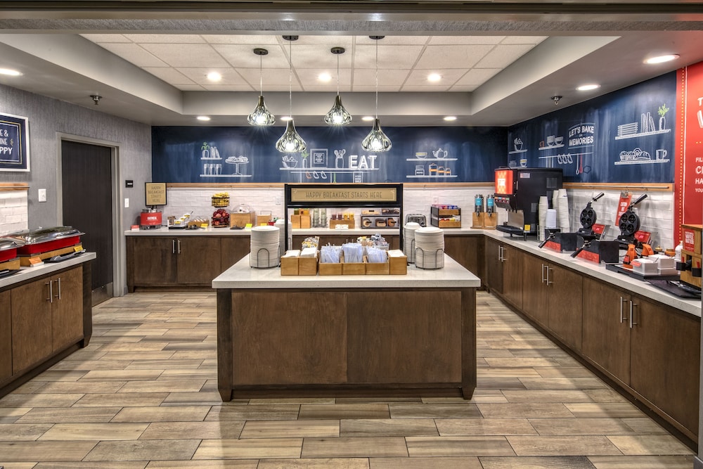 Hampton Inn & Suites Memphis Wolfchase Galleria - photo 37
