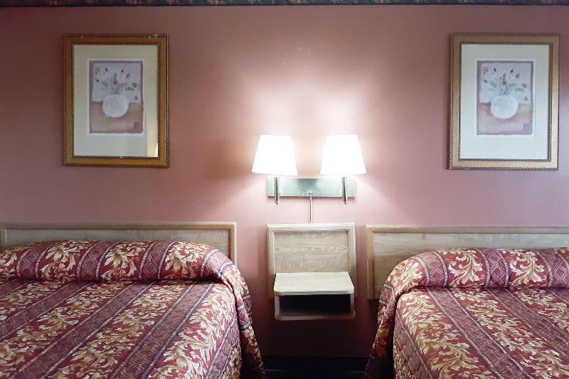 Hotel Kings at Clovis by OYO Rooms - photo 33