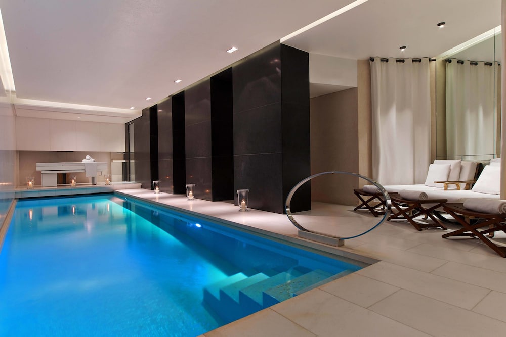Le Metropolitan Paris Tour Eiffel a Tribute Portfolio Hotel — 4-Star Luxury Hotel in Paris, France