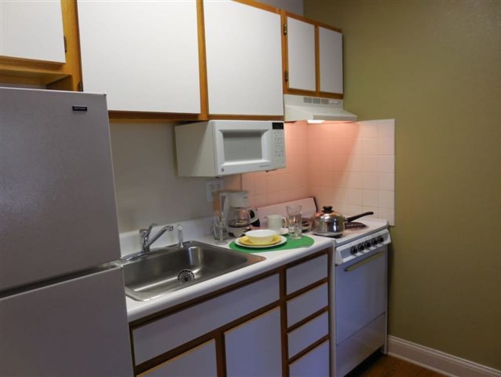 Affordable Suites Salisbury - photo 7