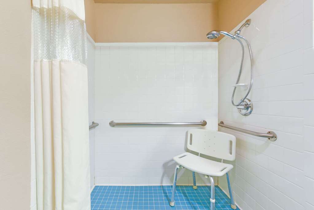 Days Inn by Wyndham Granbury - photo 17