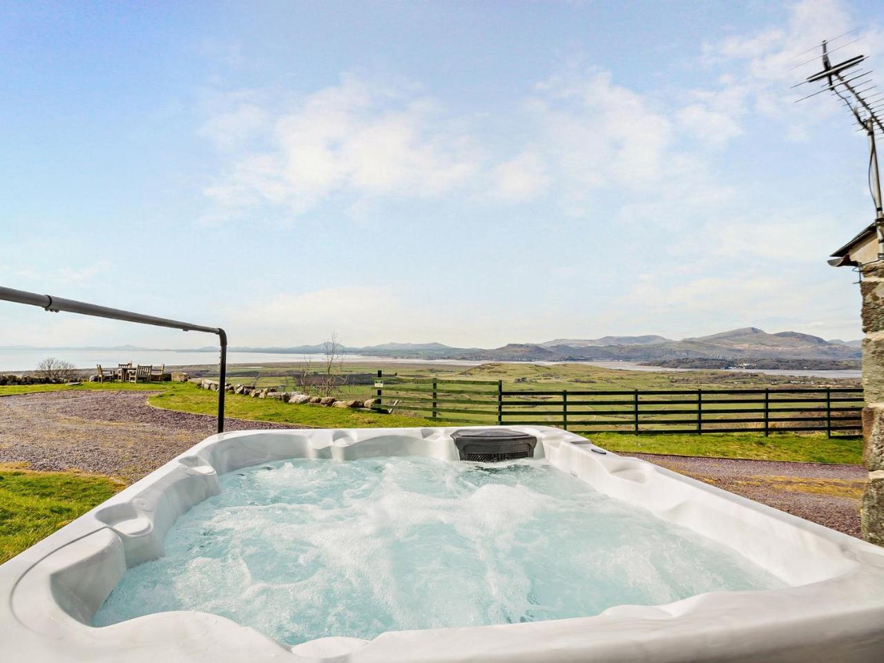 6 Bed in Harlech 91546 in Harlech, United Kingdom