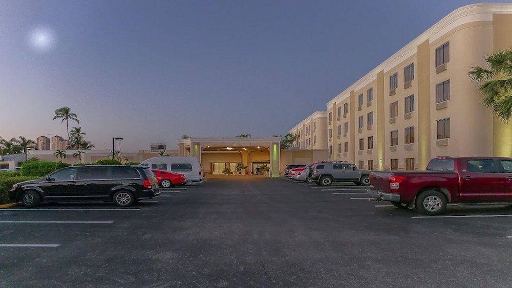 Holiday Inn Fort Myers Downtown Area by IHG - photo 37