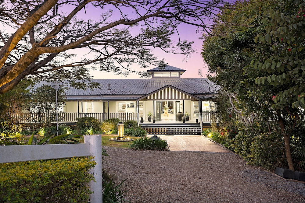 The Country House at Hunchy Montville — 5-Star Luxury Hotel in Montville, Australia