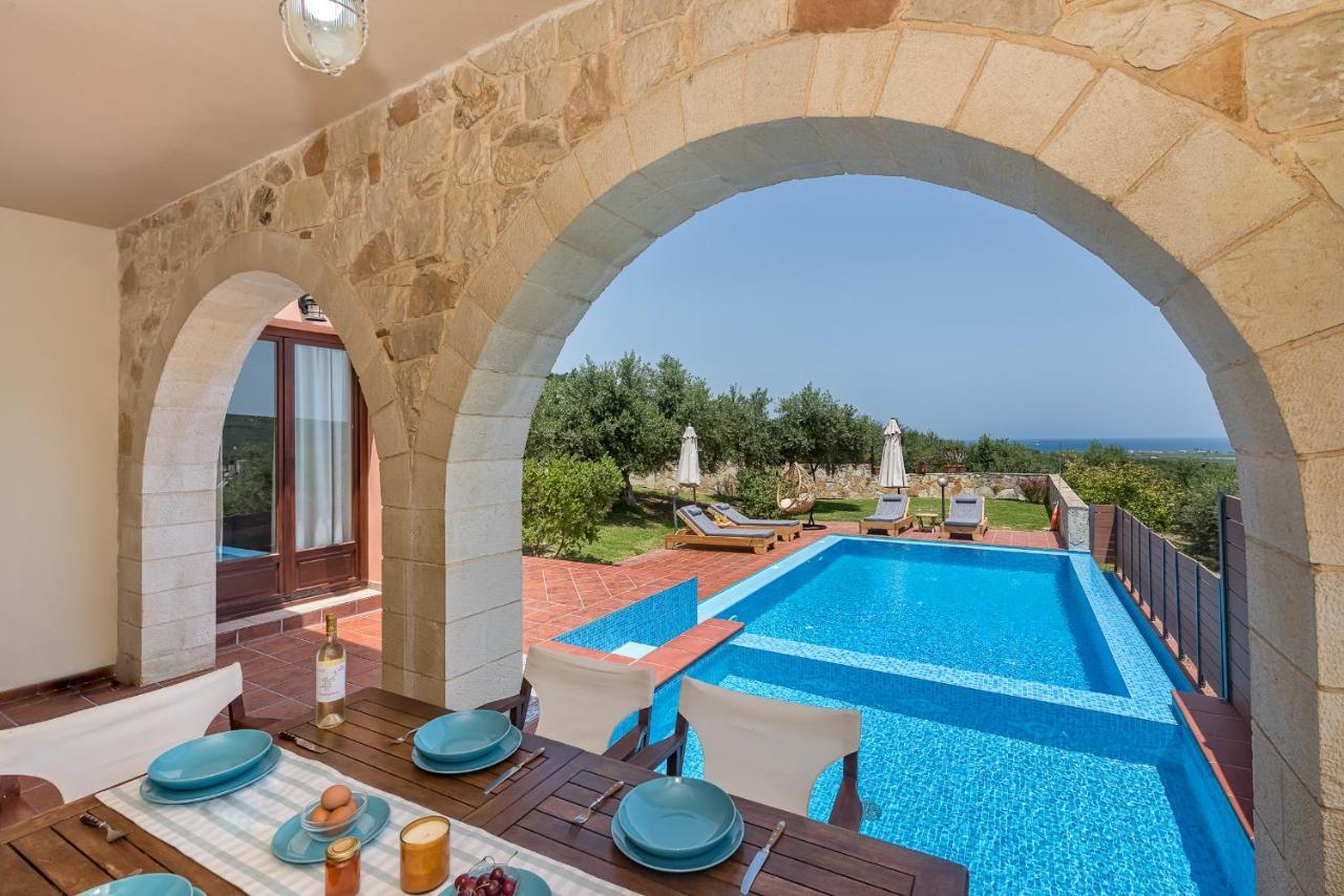 Villa Katerina with Eco heated pool — 4-Star Luxury Hotel in Kolympari, Greece