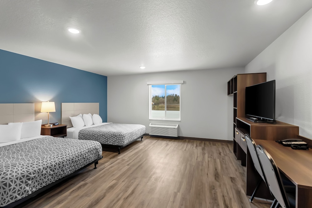 WoodSpring Suites Beaverton Portland West - photo 11