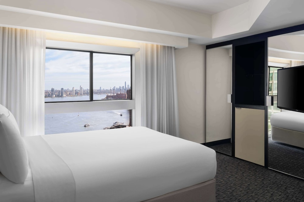 Millennium Hilton New York One UN Plaza - photo 24