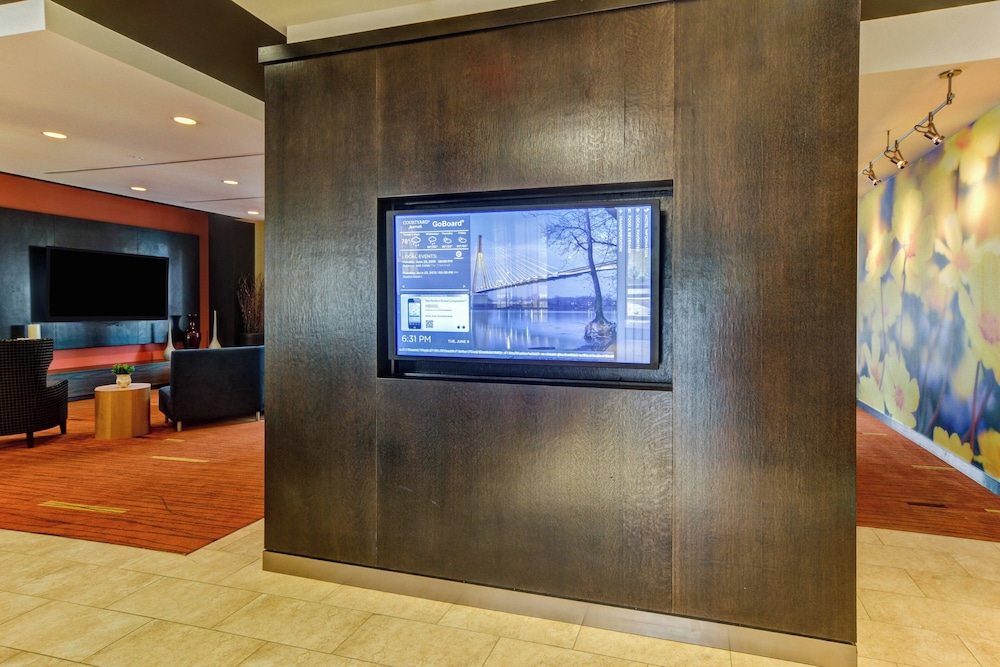 Courtyard by Marriott Bridgeport Clarksburg - photo 24