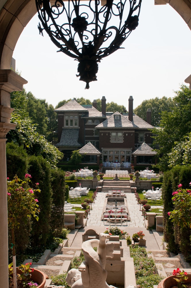 The Inn at Irwin Gardens - photo 23