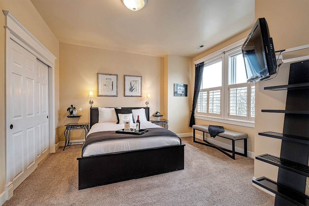 The Orenco Station Hotel - photo 54