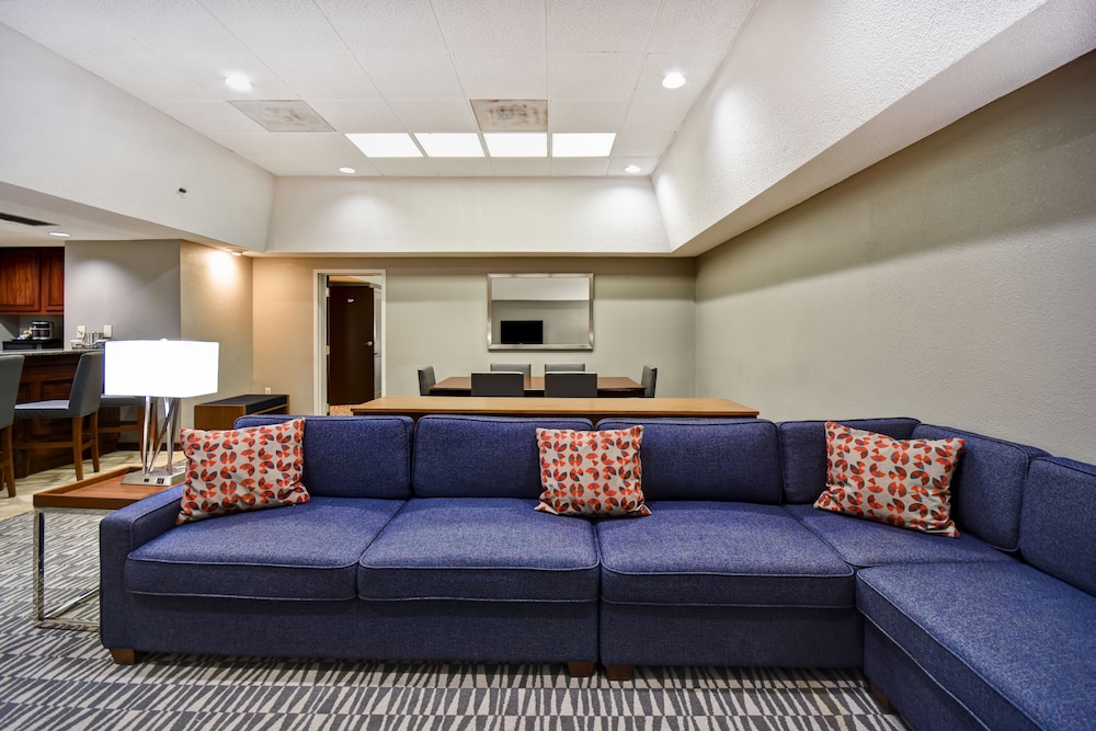 DoubleTree By Hilton Hotel Augusta - photo 25