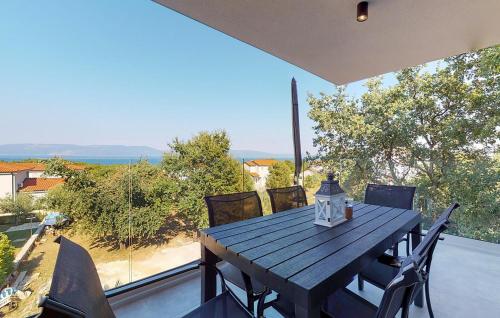 3 Bedroom Beautiful Apartment In Drenje — 4-Star Luxury Hotel in Drenje, Croatia