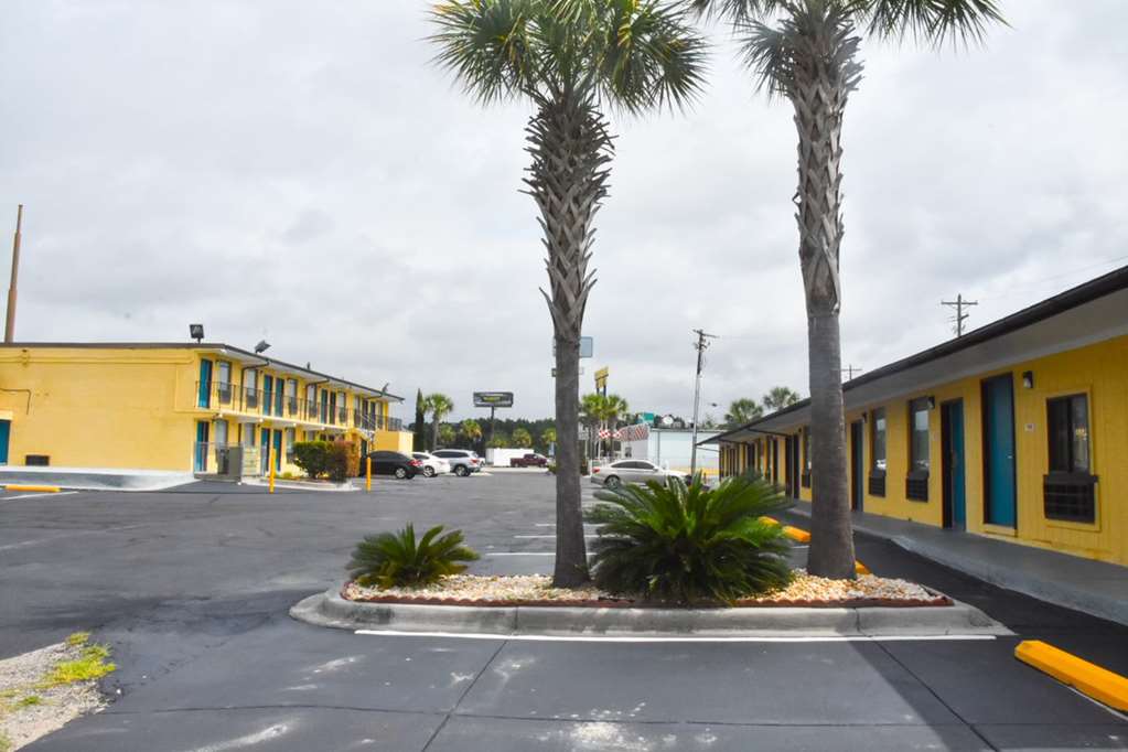 Americas Best Value Inn St. George SC - photo 11