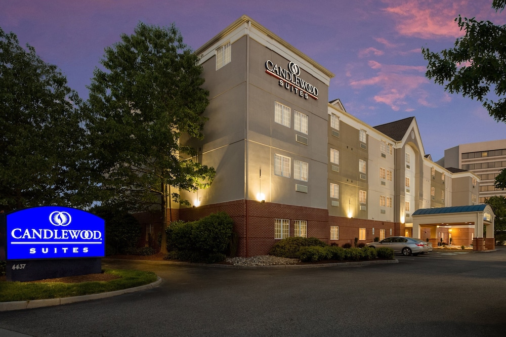 Candlewood Suites Virginia Beach Town Center an IHG Hotel - featured photo