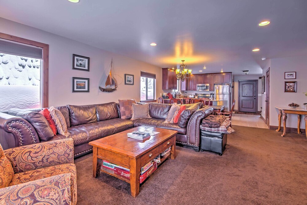 Private Deck and Community Pool Incline Village Gem — 4-Star Luxury Hotel in Incline Village, United States