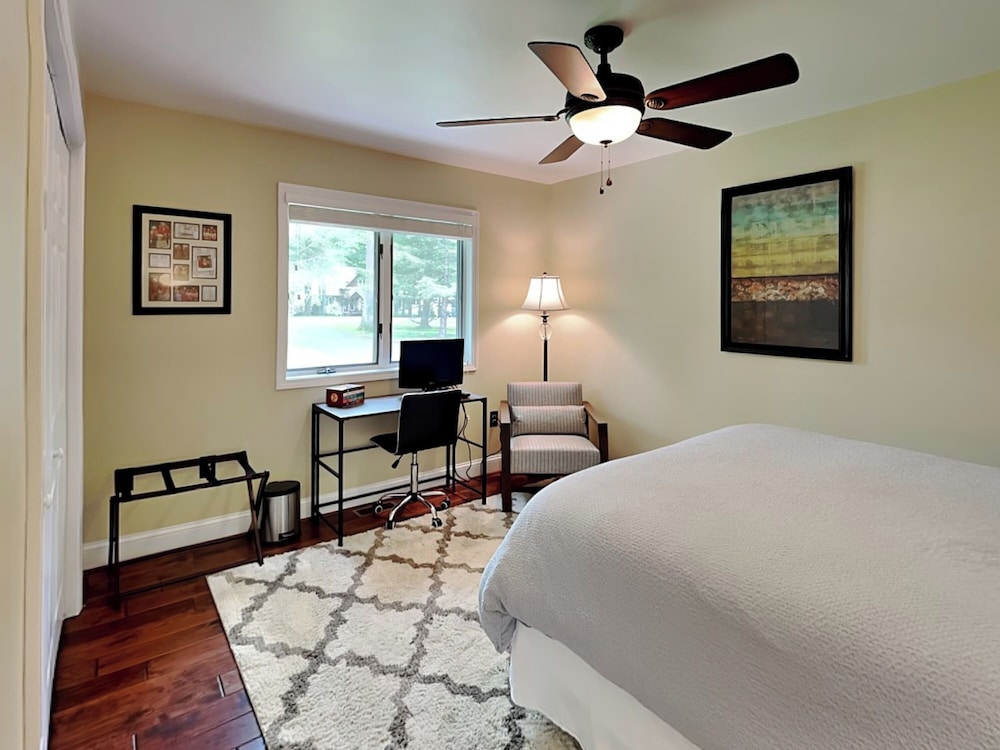 Yes Deer in Oakland, United States