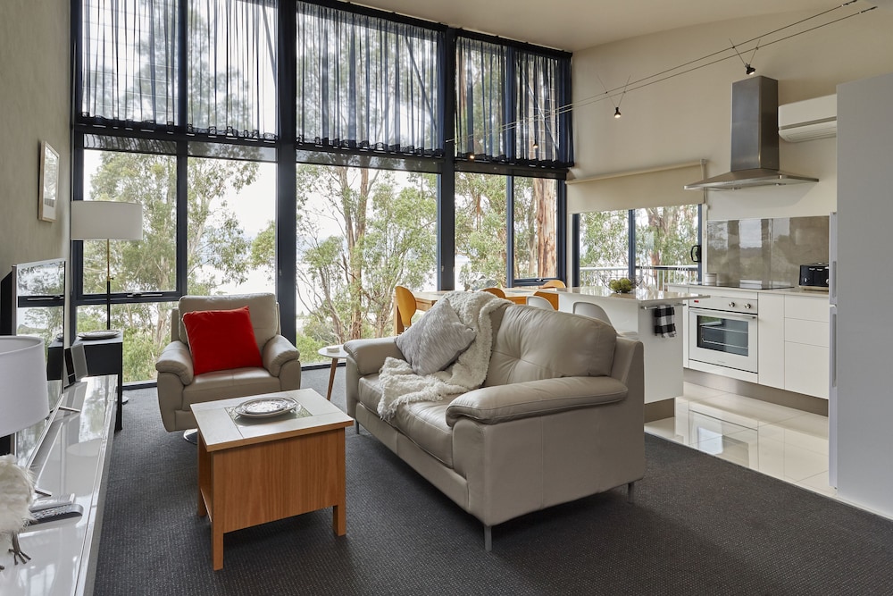 Tamar River Apartments — 4-Star Luxury Hotel in Launceston, Australia