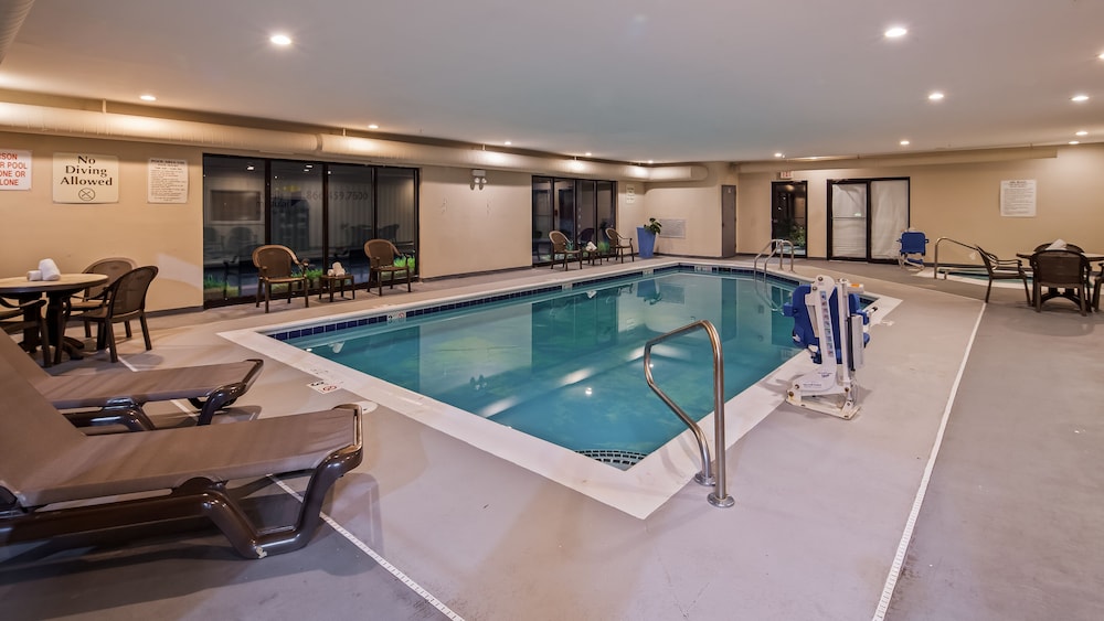 Spark by Hilton Oak Forest - photo 41