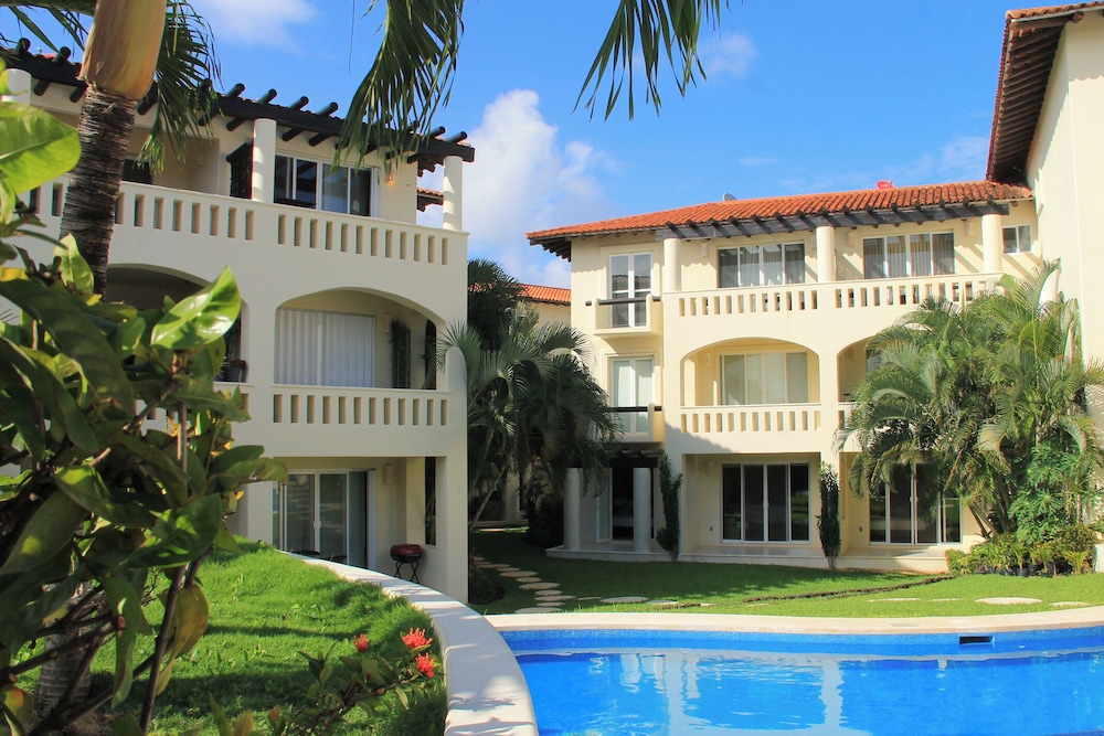 Luna Maya Steps from Coco Beach & 5th Av - last minute hotel in Playa Del Carmen