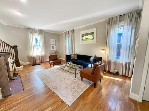 Cute & Cozy 2 bed 1 and a half bath Oakley in Cincinnati, United States