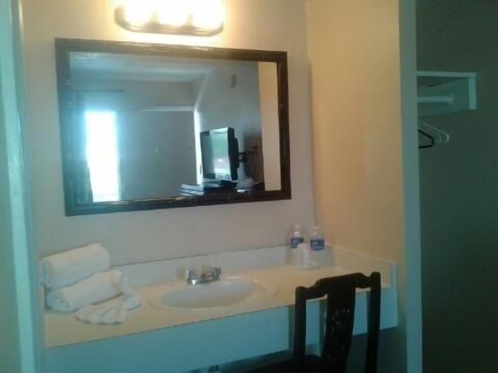 Fountainbleau Inn - photo 16