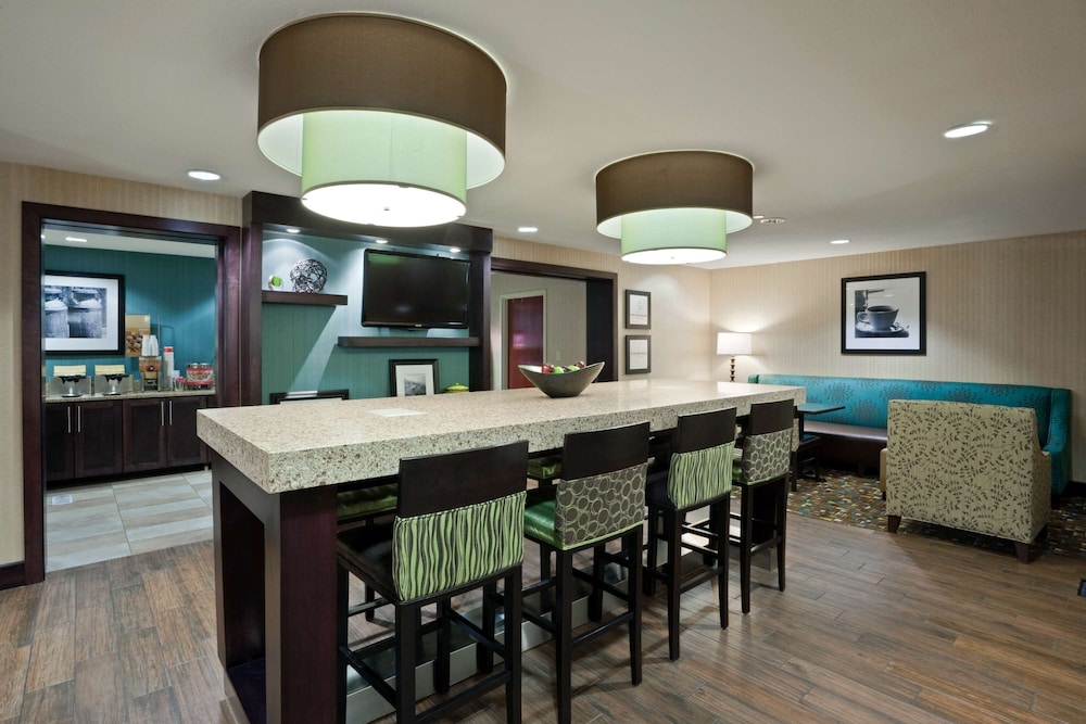 Hampton Inn North Sioux City - photo 2