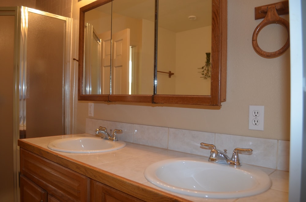 Ouray Main Street Inn - photo 101