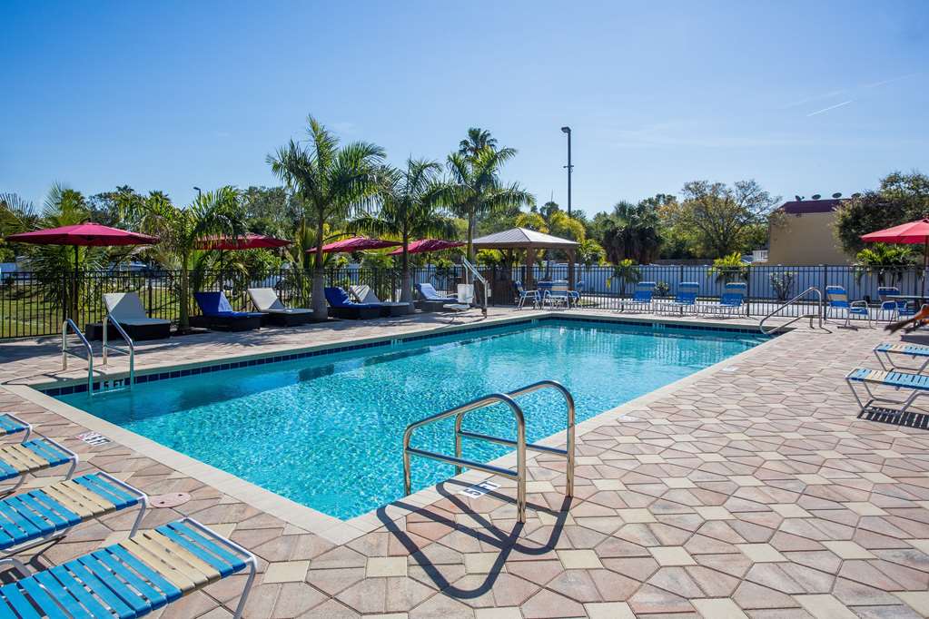 Days Inn by Wyndham Sarasota Bay - photo 6