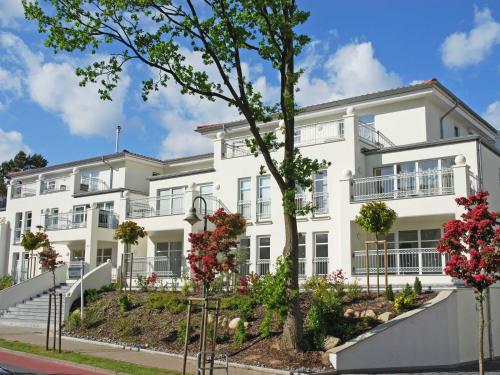 Dünenresidenz Königin Augusta Apt. 17 — 4-Star Luxury Hotel in Ostseebad Binz, Germany