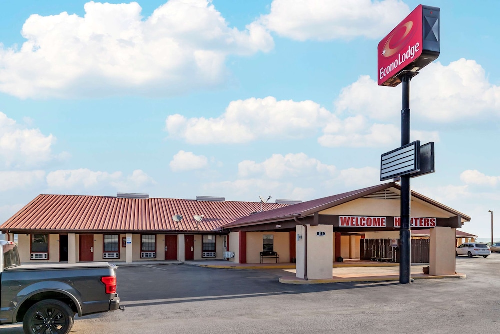 Econo Lodge Junction - photo 17