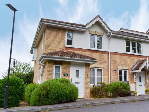 Marina View — 4-Star Luxury Hotel in East Cowes, United Kingdom