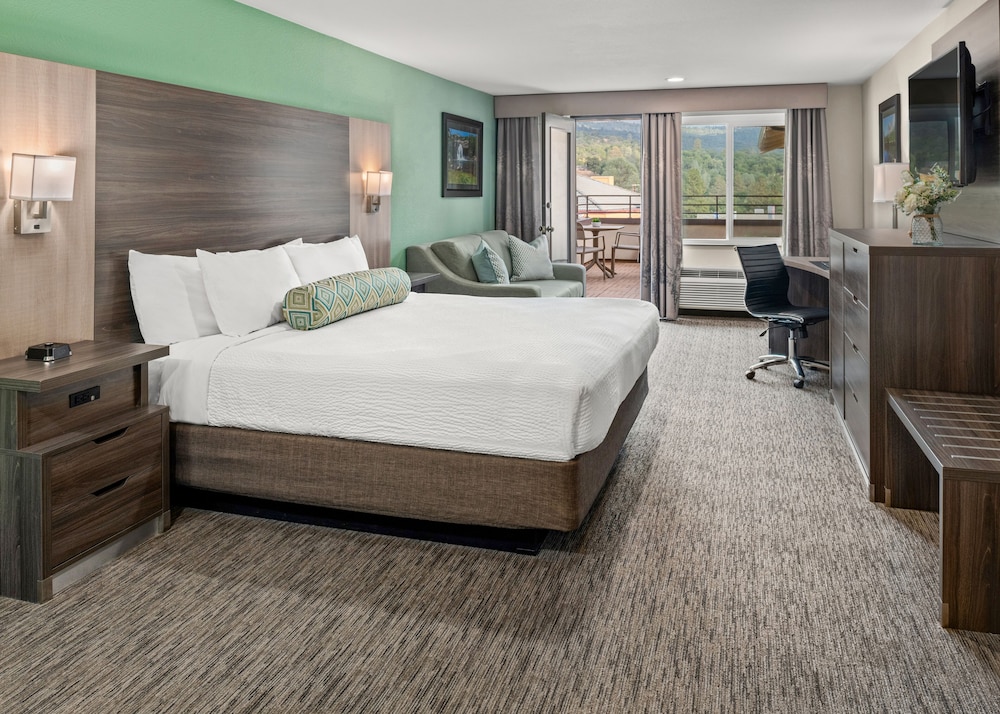 Yosemite Southgate Hotel & Suites in Oakhurst, United States