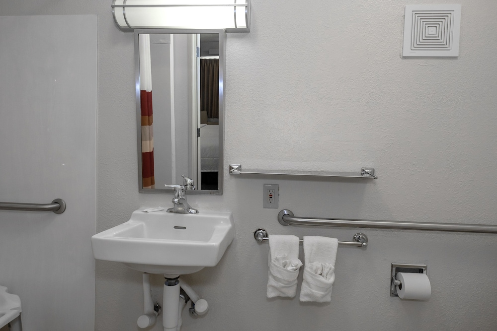 Red Roof Inn Aberdeen - photo 25