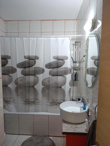 Luxury Apartment No. 202