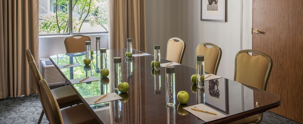 DoubleTree by Hilton Hotel Chicago Wood Dale Elk Grove - photo 32