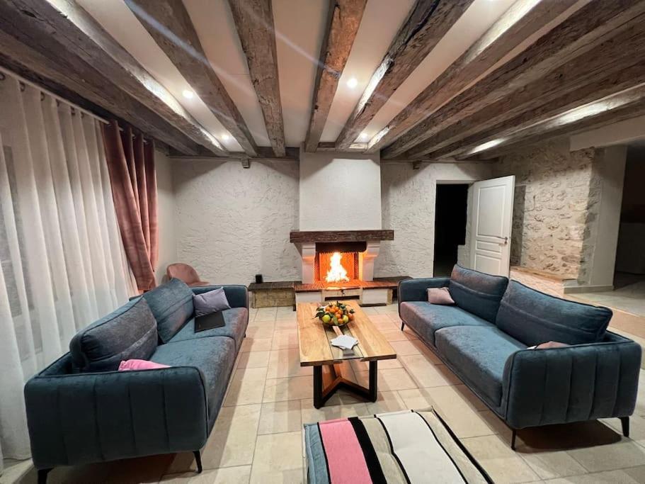 Gite Les Basse Des Grouets — 4-Star Luxury Hotel in Blois, France