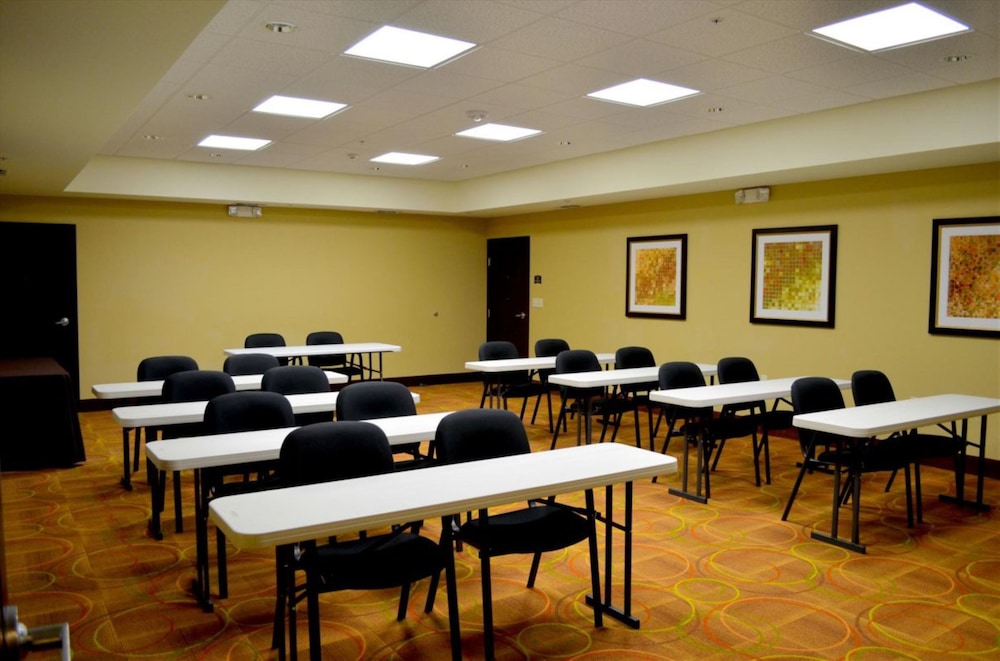 Staybridge Suites Longview by IHG - photo 94