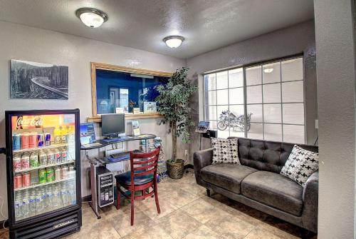 Days Inn by Wyndham Lolo Missoula Area - photo 3