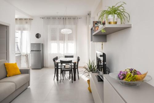 Civico40 Luminoso appartamento con balconi e garage privato — 4-Star Luxury Hotel in Verona, Italy