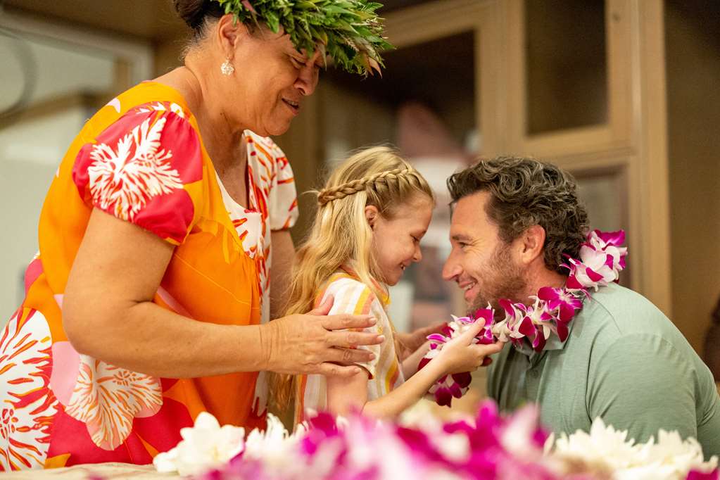 Outrigger Reef Waikiki Beach Resort - photo 39