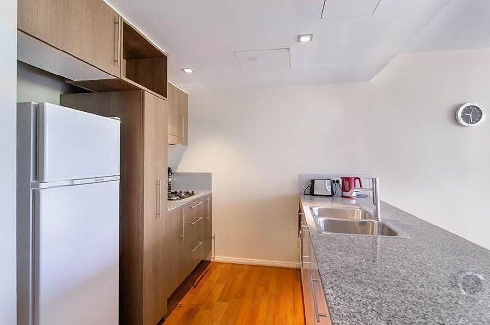 Wyndel Apartments Harbour Watch — North Sydney — photo 5