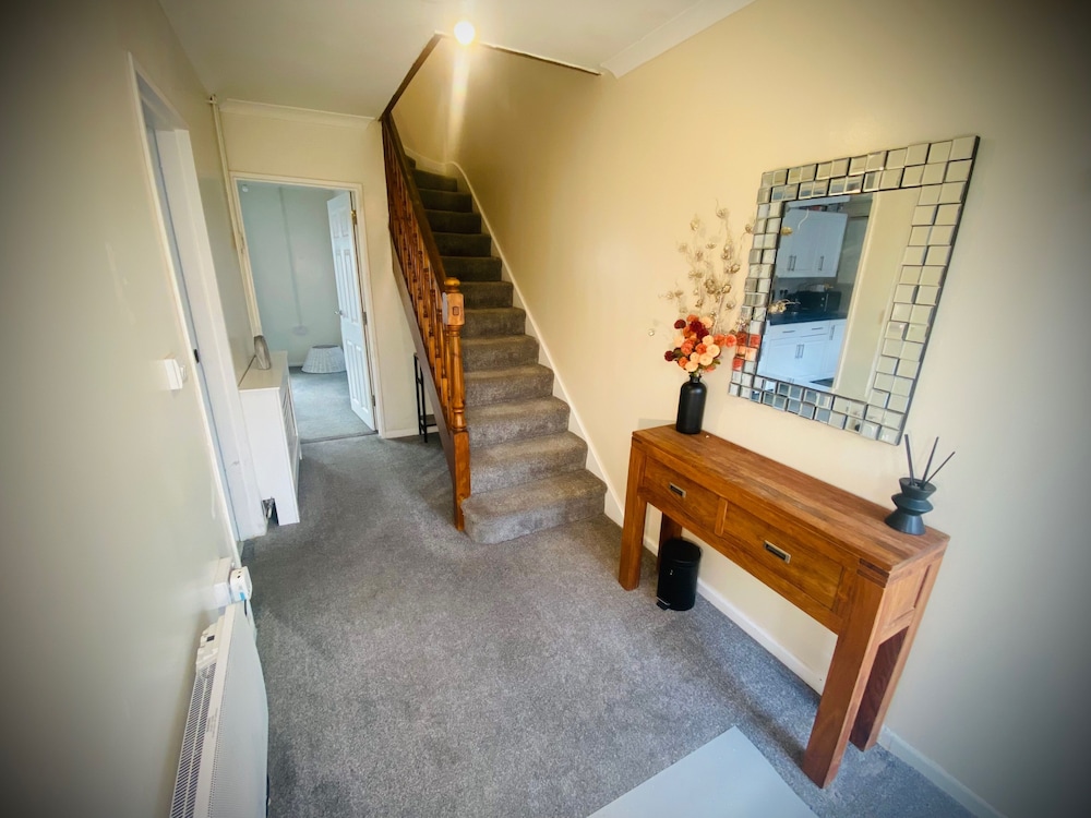 Modern privategarden family 20mintoldn — hotel in Stevenage