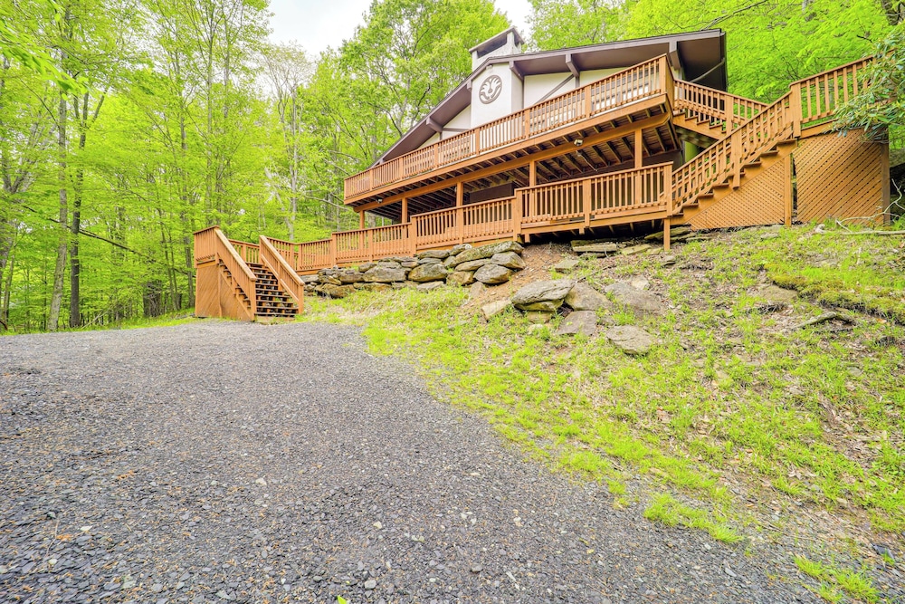 Hike Ski & Unwind: Woodsy Beech Mountain Retreat - photo 27