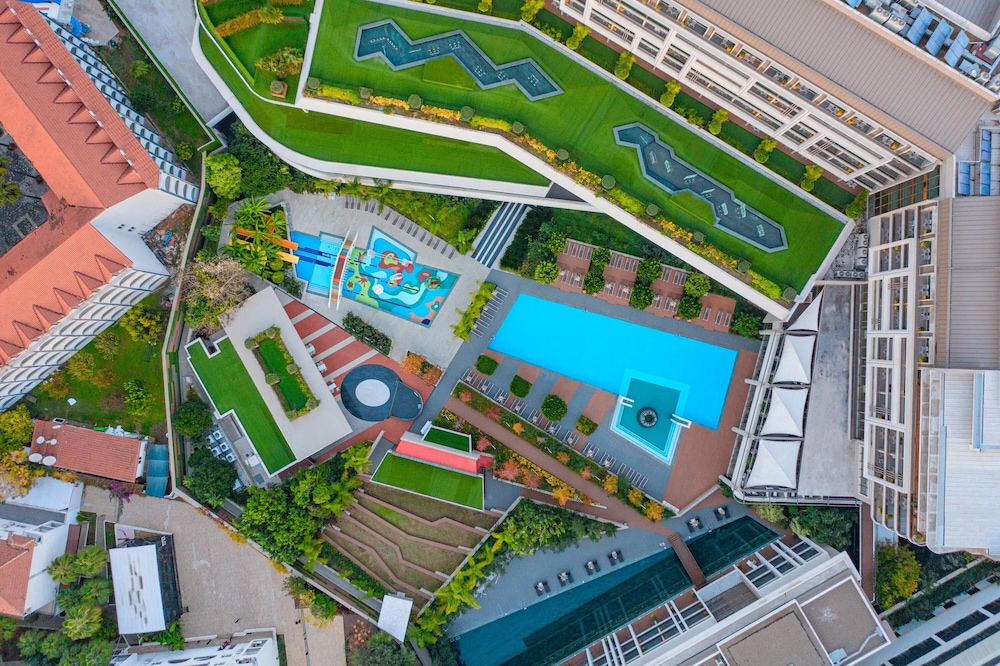 The Sense Deluxe Hotel