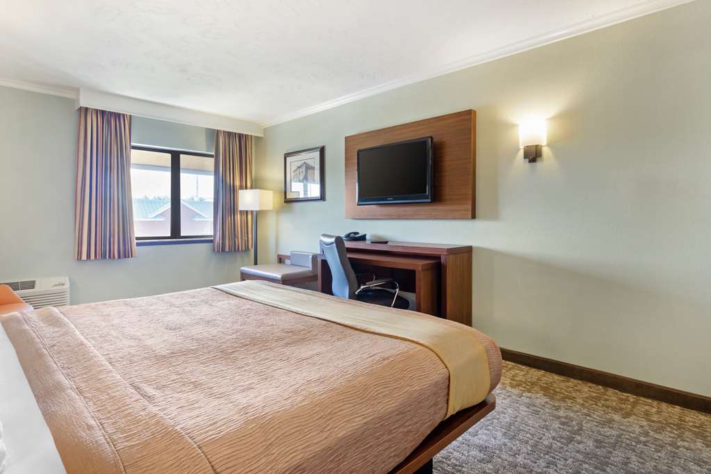 Best Western Plus Ahtanum Inn - photo 25